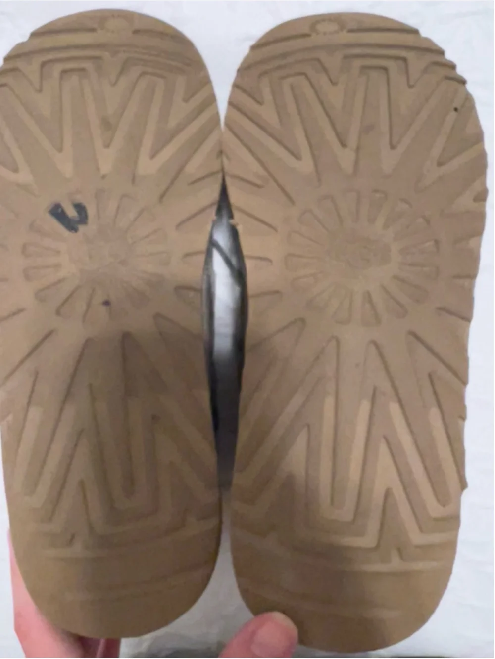 UGG men neumel
